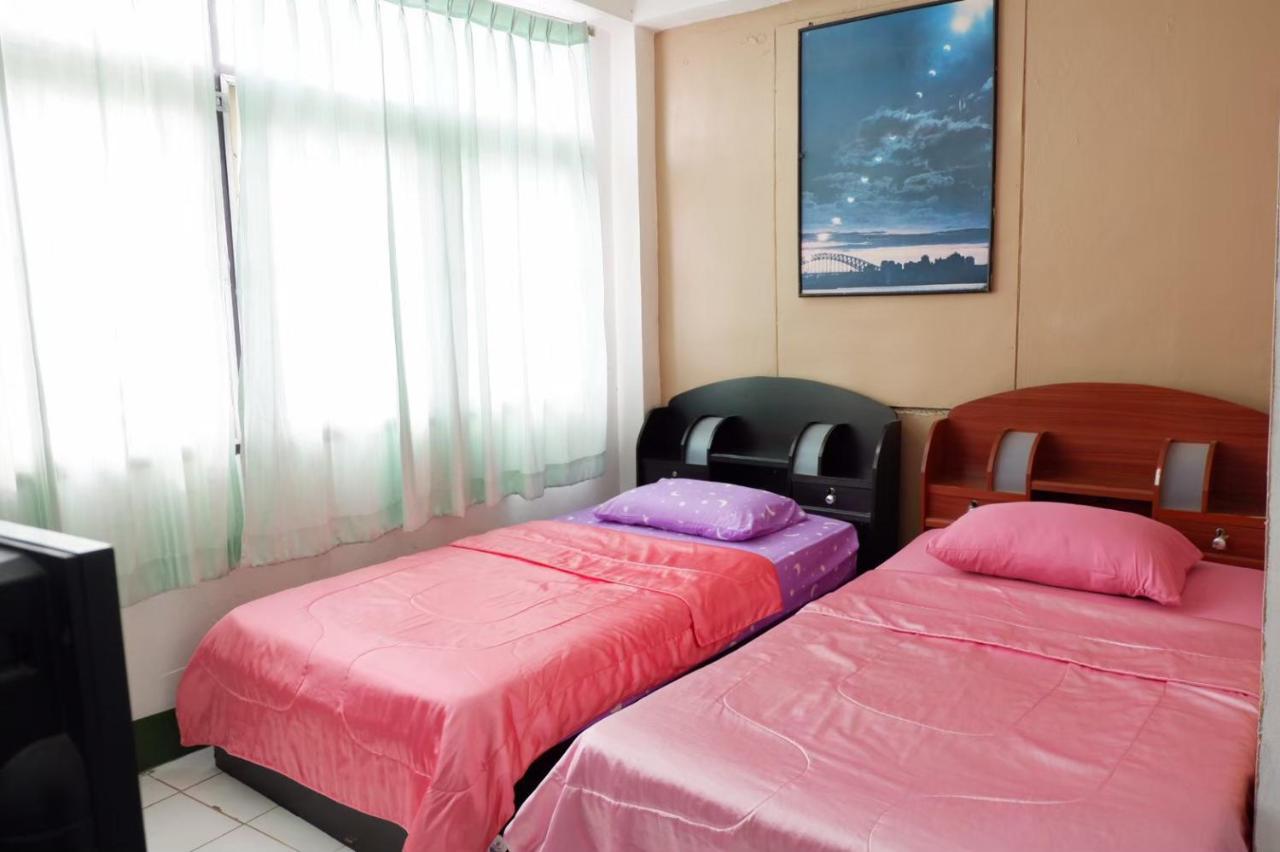 Chokchai Hotel Сайок Экстерьер фото